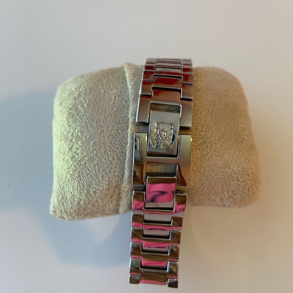 Watch - Picture 6 of 7